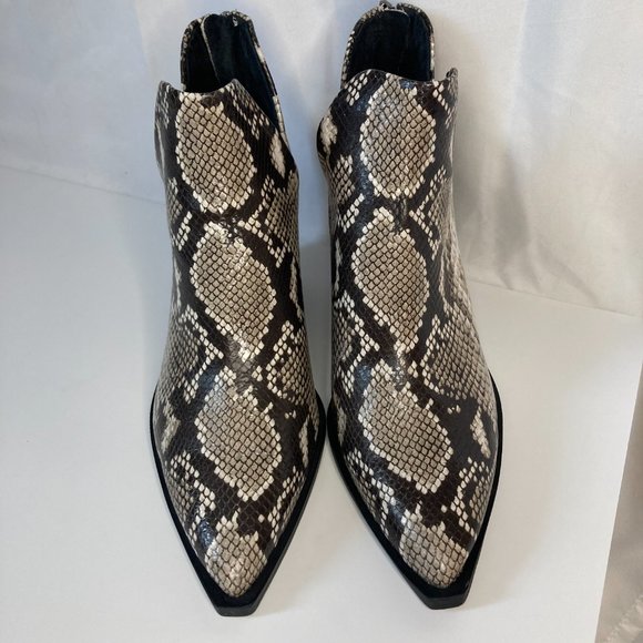 Vince Camuto Gigietta Leather Ankle Boots Size 8 1/2 Natural Multisnake - Picture 2 of 11
